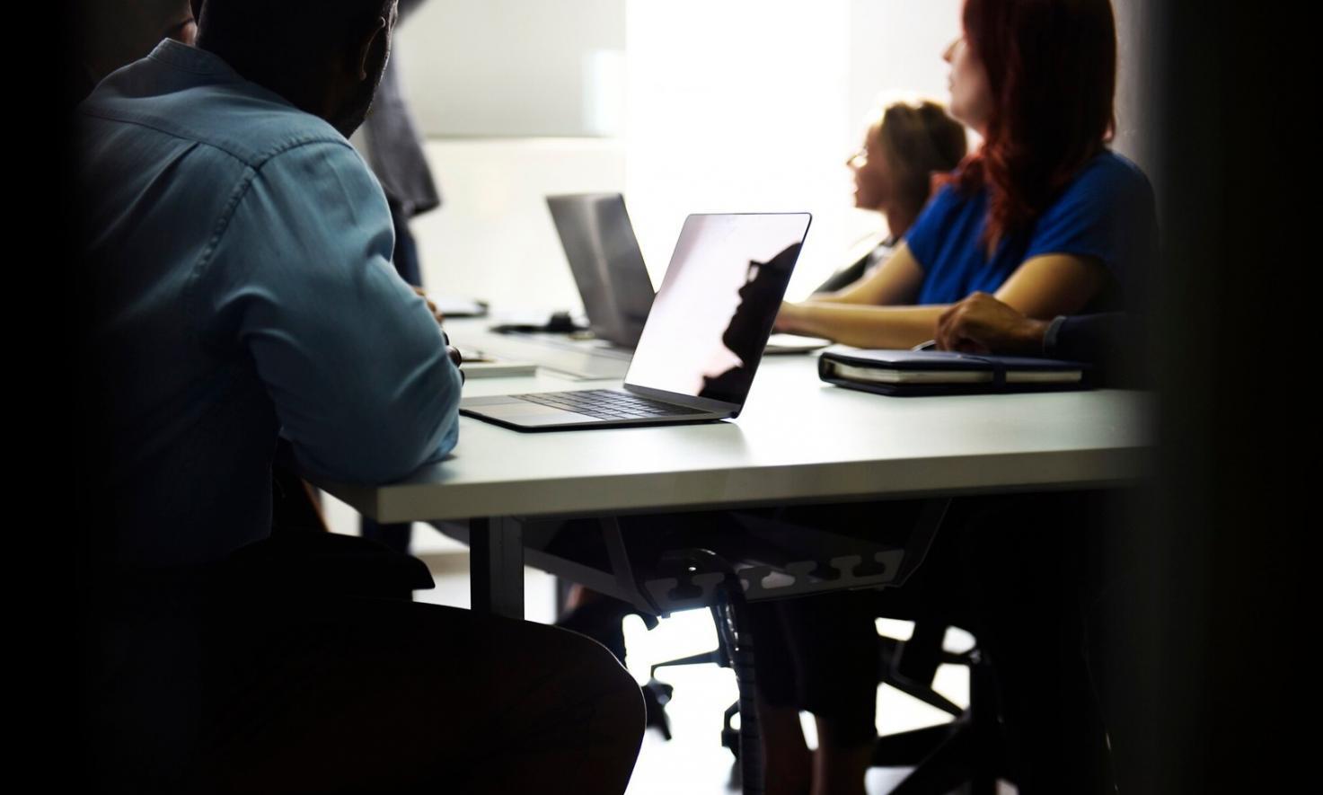 Espace de travail collaboratif pour la communication financière
